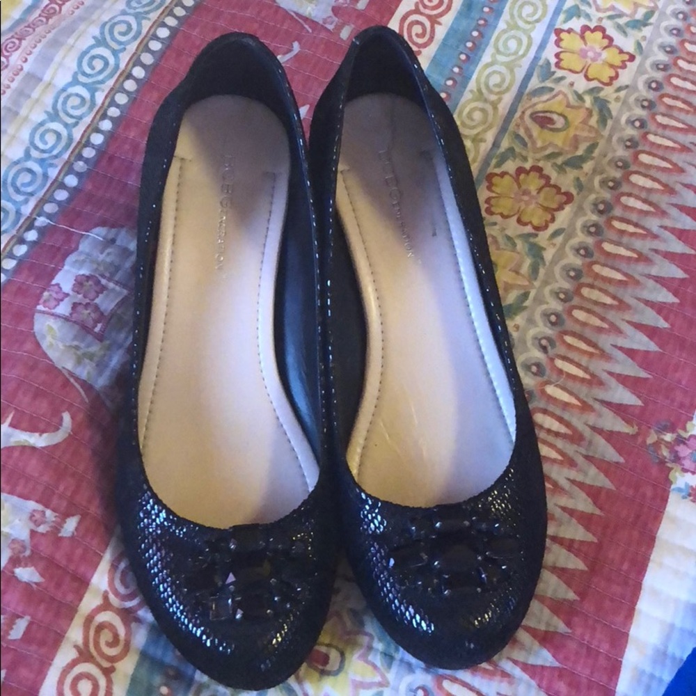 Black wedges
